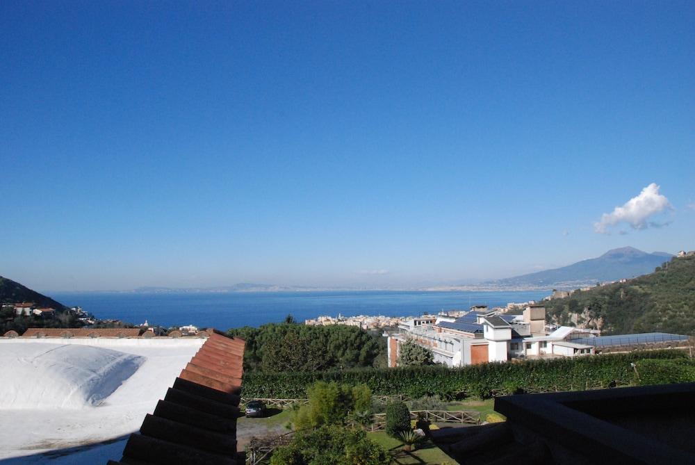 B&B Villa Della Porta, Amalfi Coast - Historical Heritage Vico Equense Exterior photo